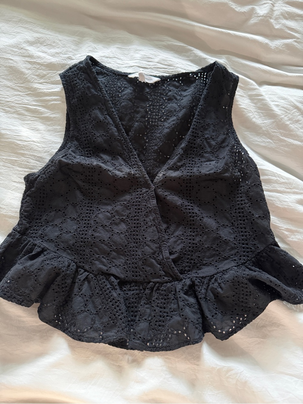 BCBG 100% Cotton Black Eyelet Peplum Sleeveless Top Womens Medium